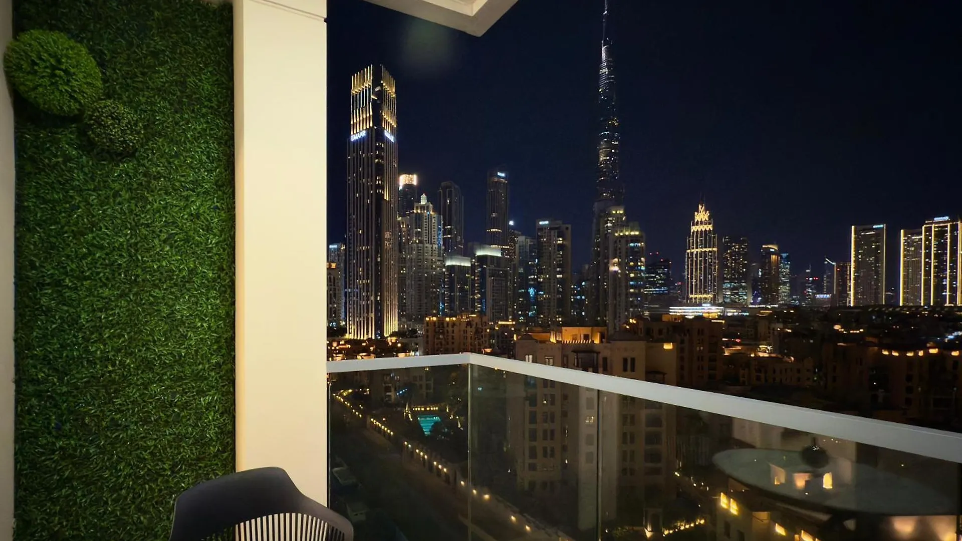 Lavish Saafe House With Full Burj Khalifa View From All Rooms - Amazing Balcony Setup - Infinity Pool - Near Dubai Mall Downtown