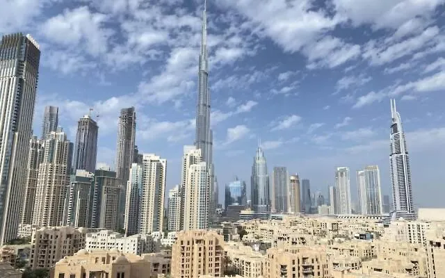 Lavish Saafe House With Full Burj Khalifa View From All Rooms - Amazing Balcony Setup - Infinity Pool - Near Dubai Mall Downtown
